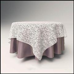 蕾丝桌布小餐桌